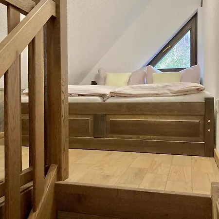 Penzión pre hostí Stara Zvonica 3*